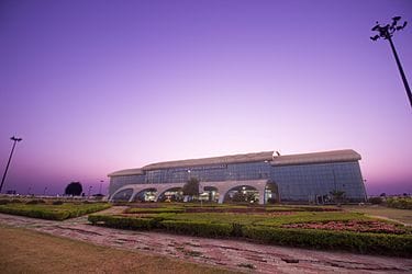 सूरत विमानक्षेत्र Surat Airport