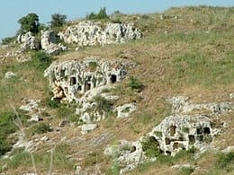 Syracuse and the Rocky Necropolis of Pantalica